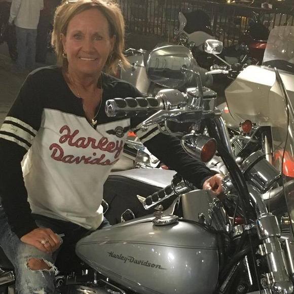 Meet your Posher, Donna - Picture 1 of 6